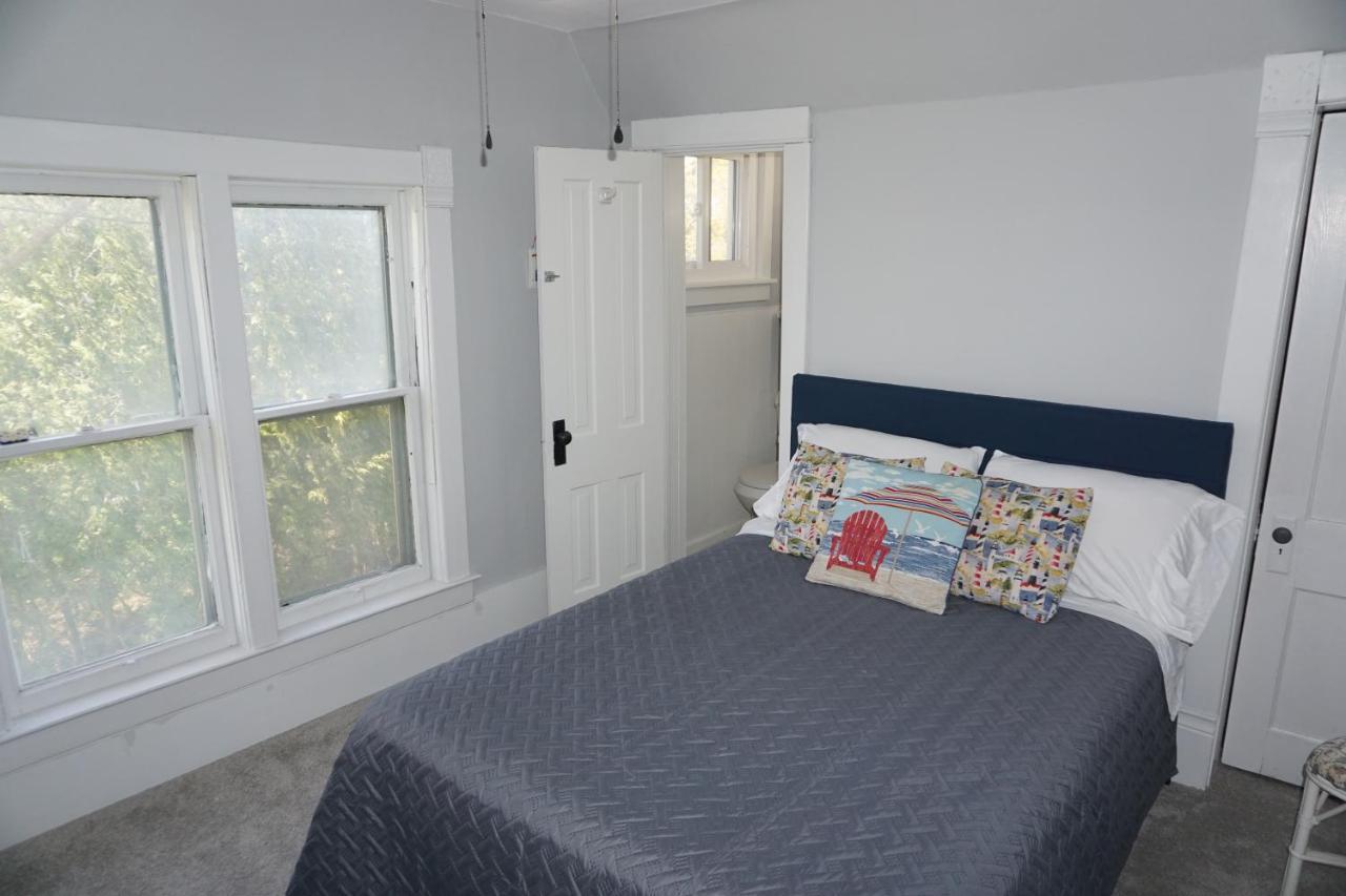Charlevoix House - The Northside Bed and Breakfast Buitenkant foto